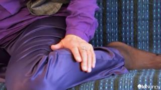 Sexy Granny Lesbians Slaying Hard with Strap-On Daddy's Cock🍆