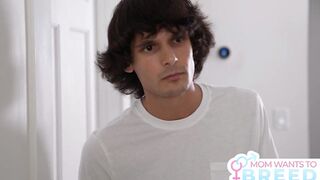 Masturbating MILF Mandy Waters Prefers Stepson's Meat than Veggies S3:E4